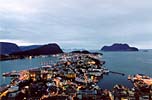 Ålesund bij avond